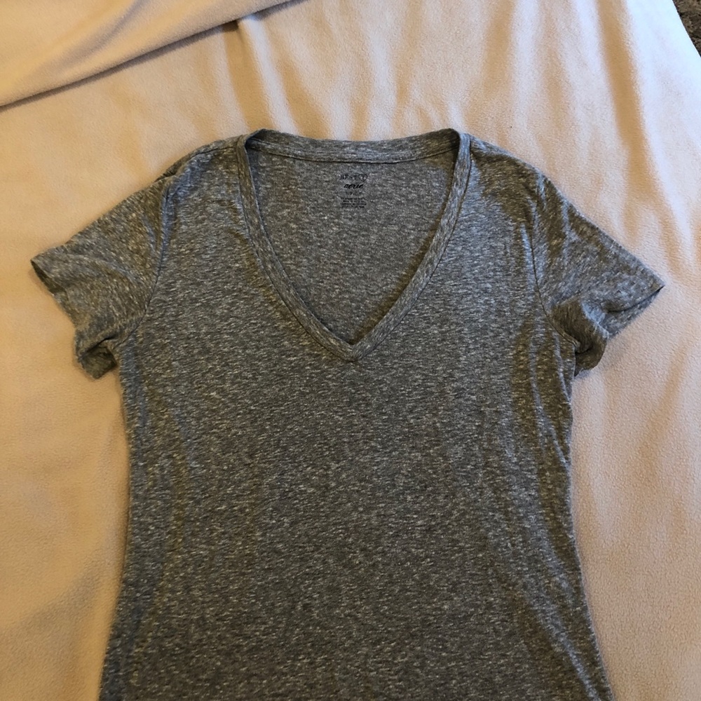 NEVER WORN✨ tee